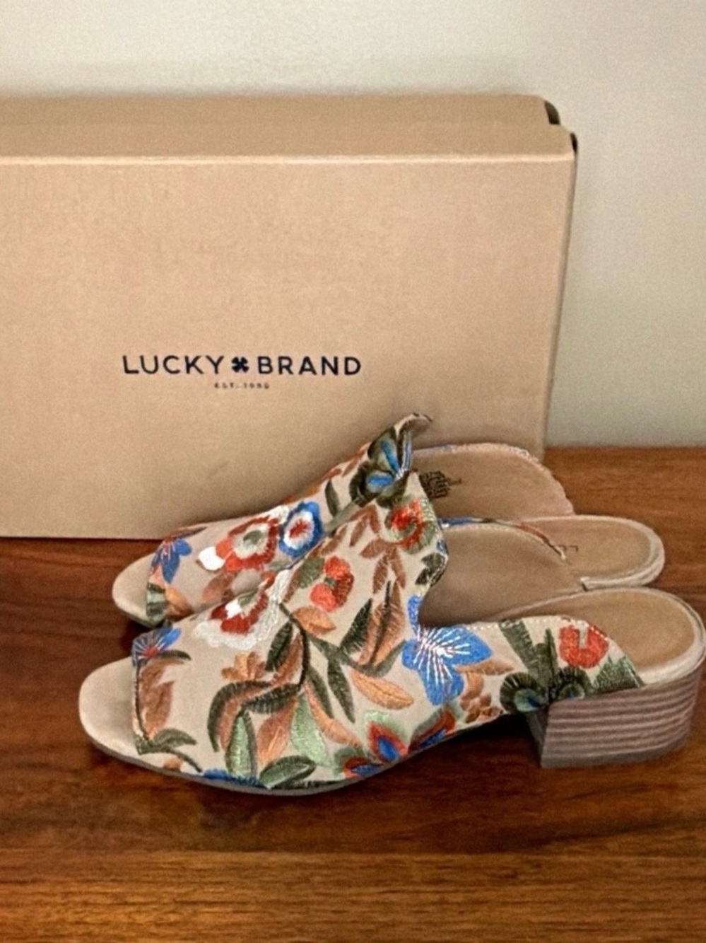 Lucky Brand Embroidered Floral Slides